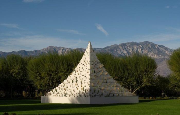 Desert X dévoile la nouvelle sculpture d’Agnes Denes pour l’exposition 2025 à Sunnylands