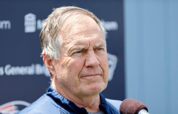 Bill Belichick prend la direction de l’Université de Caroline du Nord