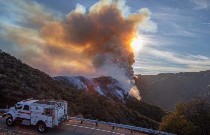 les images impressionnantes du mégaincendie de Malibu, où des milliers d’habitants ont été évacués