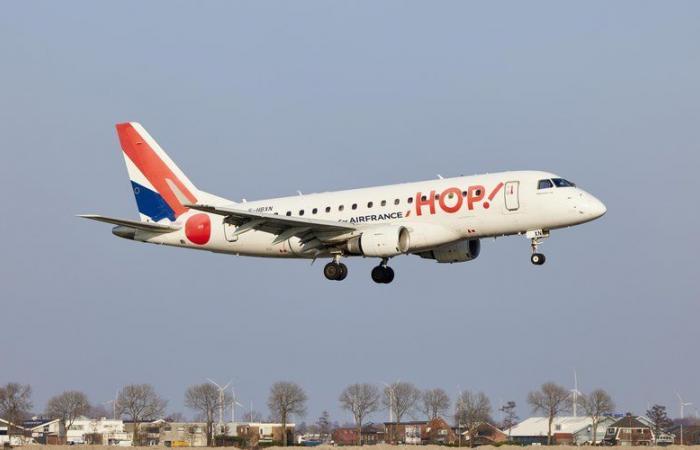 L’avion rate l’atterrissage à Caen à cause de fortes rafales de vent, le pilote fait demi-tour au dernier moment pour atterrir à Paris