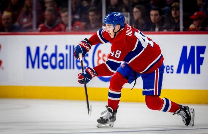 Le Canadien | Les joueurs ont hâte de célébrer le premier but de Lane Hutson