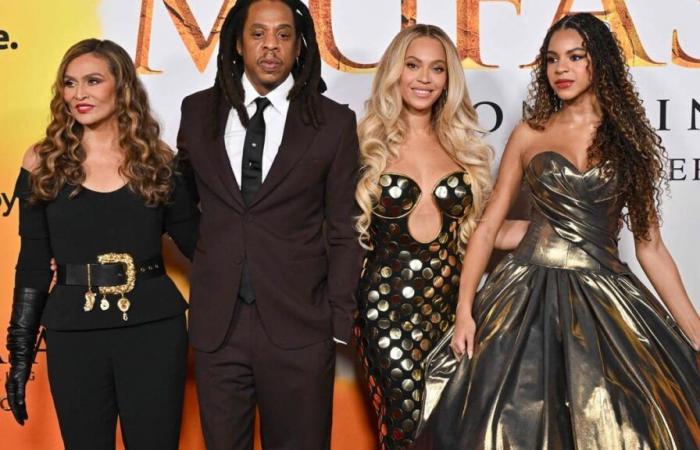 24 heures après les accusations de viol, Jay-Z foule le tapis rouge en famille