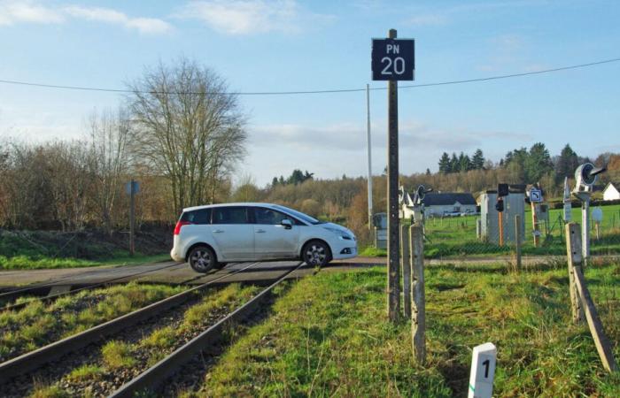 Près de Grand Bourgtheroulde, des habitants se révoltent contre la fermeture d’un passage à niveau