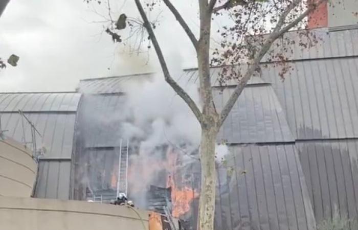 incendie de couvent, évacuation de la Vierge… photos du désastre de l’intérieur