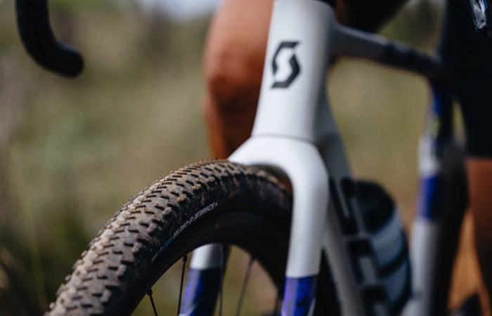 un pneu gravel pour rouler vite en hiver ⋆ Vojo