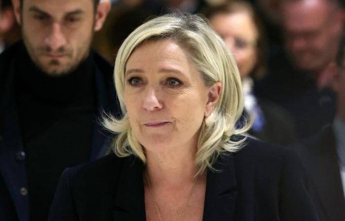 Pour Marine Le Pen, la droite aurait dû “crier à la mort et au retour de l’URSS” en voyant le budget de Michel Barnier