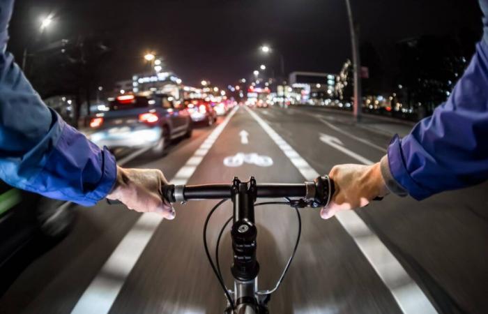 De nouvelles règles pour les cyclistes pour éviter l’effet « sapin de Noël » sur la route