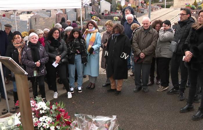 “Je n’ai pas pu lui dire au revoir”, quatre ans après, le deuil reste difficile, une plaque rend hommage aux victimes