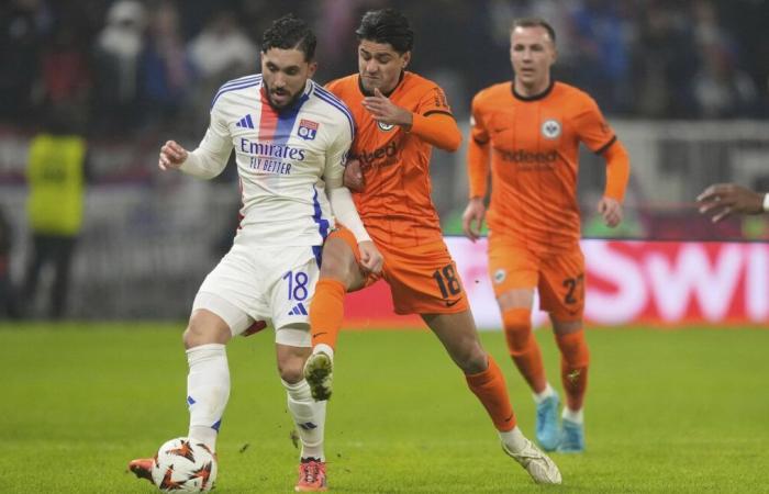 Avec un duo Cherki-Fofana toujours aussi énorme, Lyon affronte l’Eintracht dans un sacré match (3-2)… Revivez ce tournant de la Ligue Europa ici