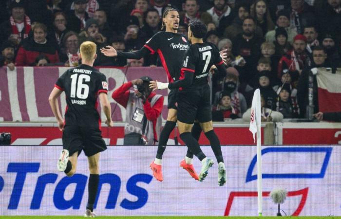 Du jackpot Kolo Muani à l’Ekitike relancé, les supporters de l’Eintracht remercient le PSG (avec ironie)