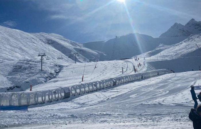 Au départ de Toulouse, cette station des Pyrénées est accessible via un forfait bus et ski à petits prix