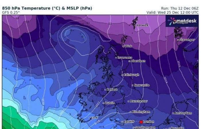 Une nouvelle carte météo montre qu’une explosion arctique de -14 °C devrait frapper à Noël – et il pourrait même neiger