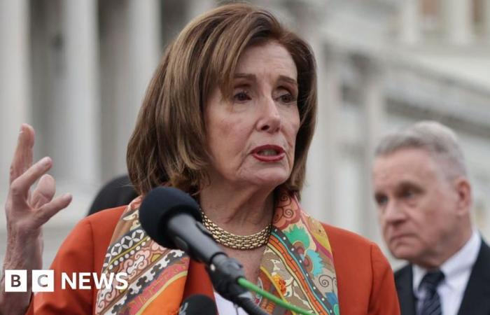 Nancy Pelosi hospitalisée après une blessure lors d’un voyage à l’étranger