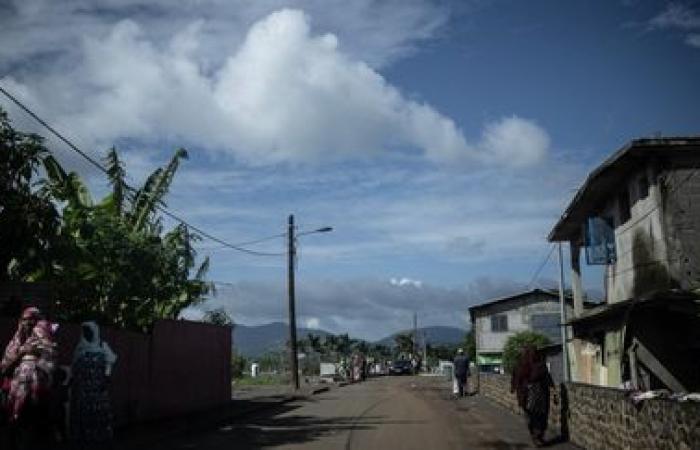 “S’il n’y a ni morts ni blessés, ce serait vraiment un miracle”, selon le président de l’association des maires de Mayotte