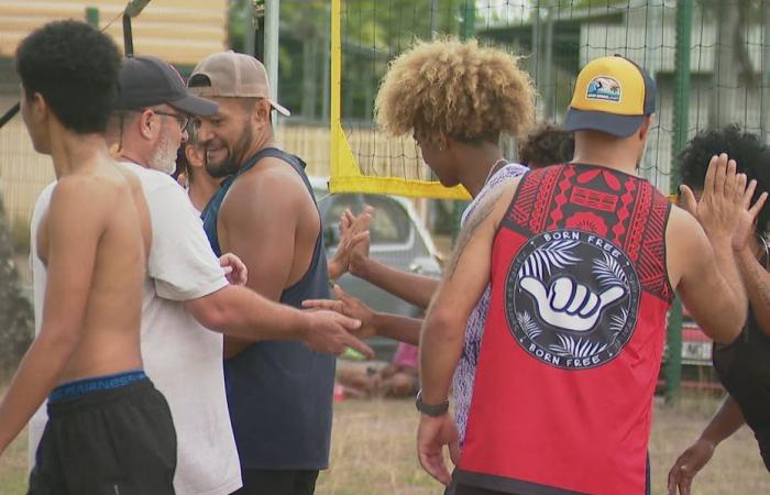 VIDÉO. Les retrouvailles de la grande famille du volley à Nouméa