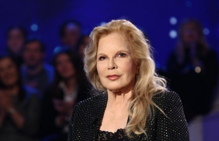 A 80 ans, Sylvie Vartan fait des révélations sur sa vie intime avec Johnny Hallyday : “C’était volcanique”