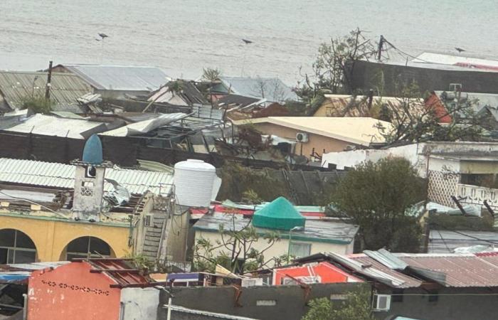 deux morts à Mayotte, mobilisation « maximale » des forces de sécurité