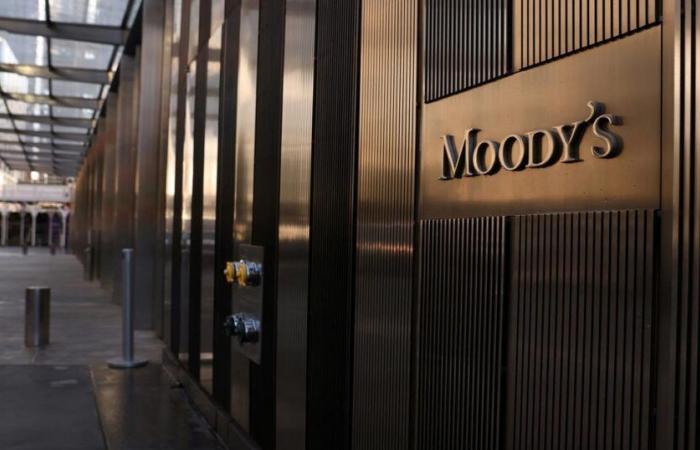 Moody’s abaisse d’un cran la note souveraine de la France à Aa3