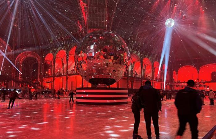 départ de la gigantesque patinoire sous la nef du Grand Palais