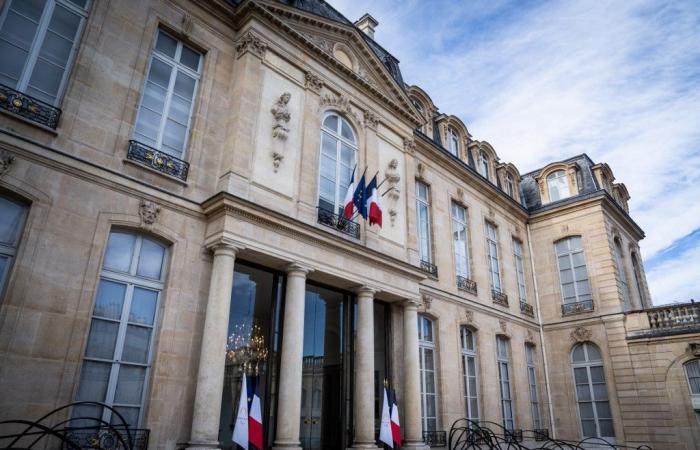 Mortiers lancés vers l’Élysée, un individu arrêté, un autre en fuite