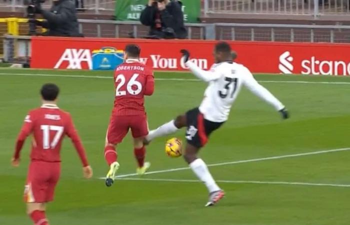 “Explications” officielles données pour un tacle dangereux sur Andy Robertson et un carton rouge – Liverpool FC