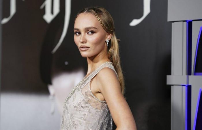 Lily-Rose Depp fait une apparition paradisiaque sur le tapis rouge de Los Angeles