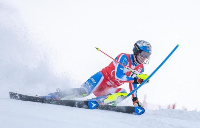 big fall for Clément Noël during the giant of Val d’Isère