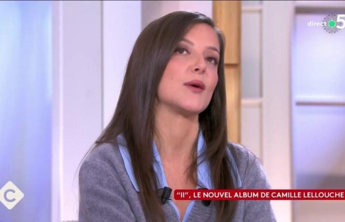 Émue, Camille Lellouche rend hommage dans “C à vous” à l’un de ses musiciens décédé