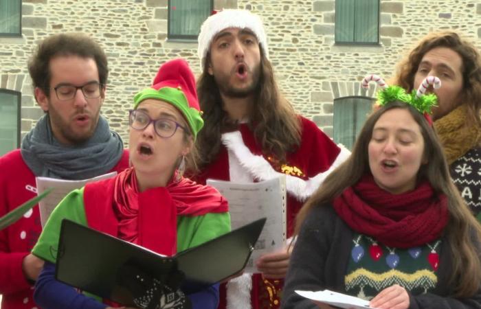 « Little Daddy Trash » Les lutins lutteurs chantent Noël