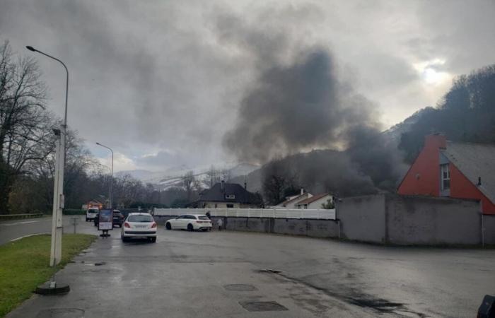 Une maison incendiée près de Citroën