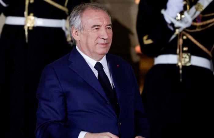 Bâton de berger « à la Justin Bridou », Henri IV… Quand Houellebecq prophétisait Bayrou à Matignon et le jugeait, moqueur, « irremplaçable »