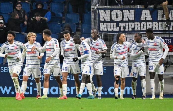 Le Racing Club de Strasbourg s’impose 3-0 face au HAC