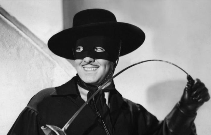 “Zorro”, le héros masqué, sous le costume un peu désabusé porté par Jean Dujardin