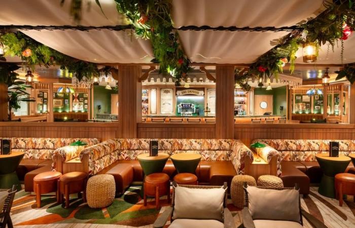 Nous avons visité le nouveau bateau de croisière de Disney. Voici ses 11 commodités les plus cool, du salon Jungle Cruise aux cafés « Moana » et « Mulan »