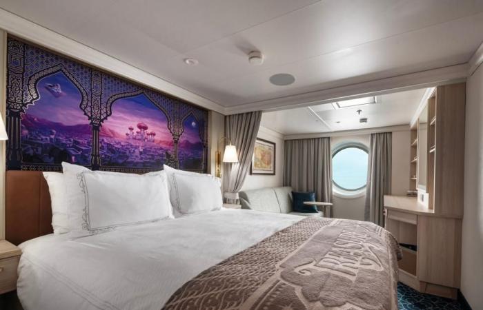 Nous avons visité le nouveau bateau de croisière de Disney. Voici ses 11 commodités les plus cool, du salon Jungle Cruise aux cafés « Moana » et « Mulan »