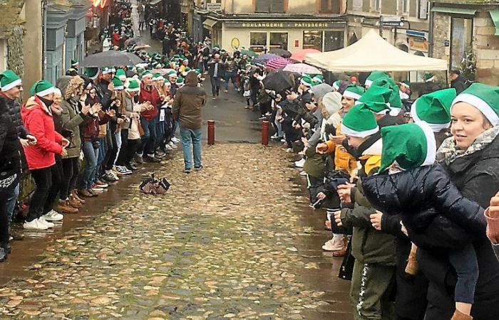 plus de 1 500 participants ont tenté de battre le record du monde de footbreaker à Espalion