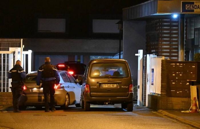 meurtrier présumé inconnu de la police, “plusieurs armes à feu trouvées dans sa voiture”