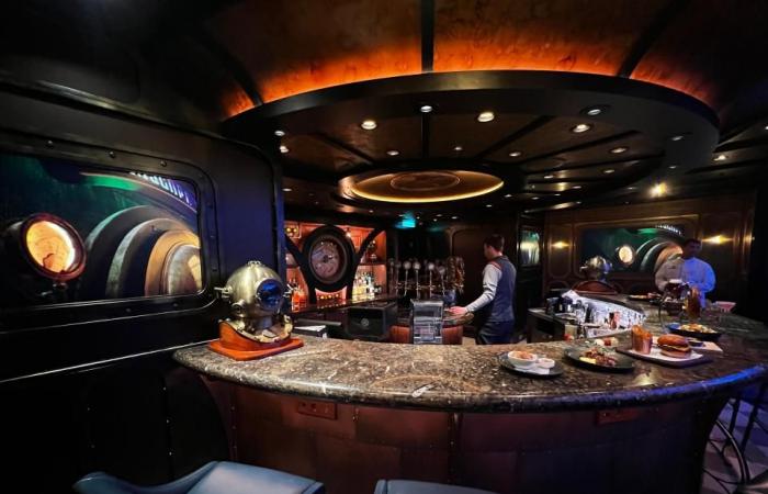 Nous avons visité le nouveau bateau de croisière de Disney. Voici ses 11 commodités les plus cool, du salon Jungle Cruise aux cafés « Moana » et « Mulan »