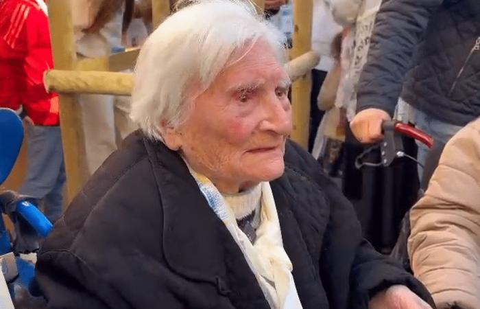 “Je remercie le Seigneur de m’avoir accordé cette grâce”, Jeanne, 108 ans, a été bénie par le pape François à Ajaccio