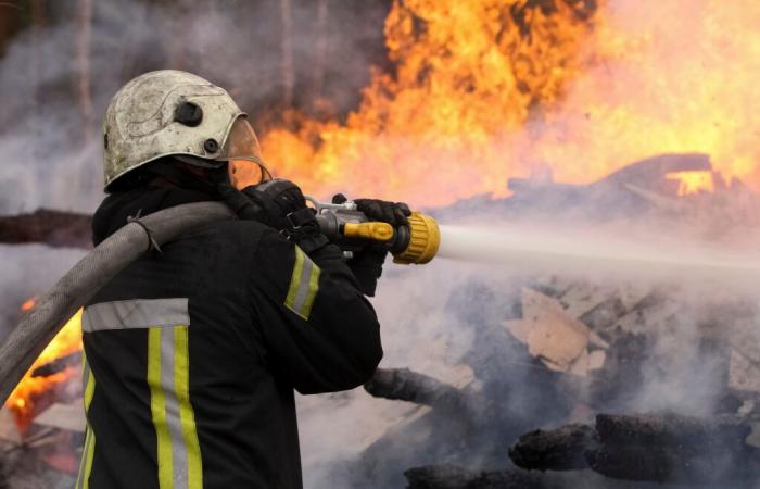 une femme en urgence absolue, 19 personnes évacuées… Ce que l’on sait du drame