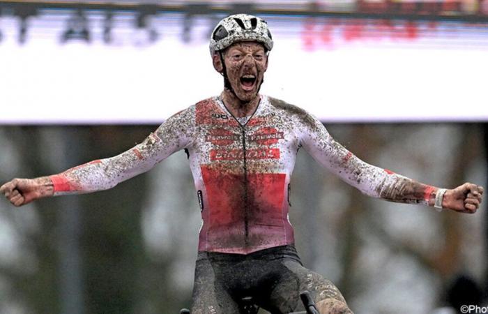 Spectacle à la Citadelle de Namur ! Vanthourenhout remporte la première victoire d’Aert depuis son retour après une chute au tour final