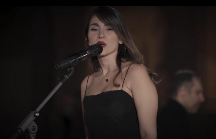 Un chanteur arrêté pour un concert sur YouTube sans hijab