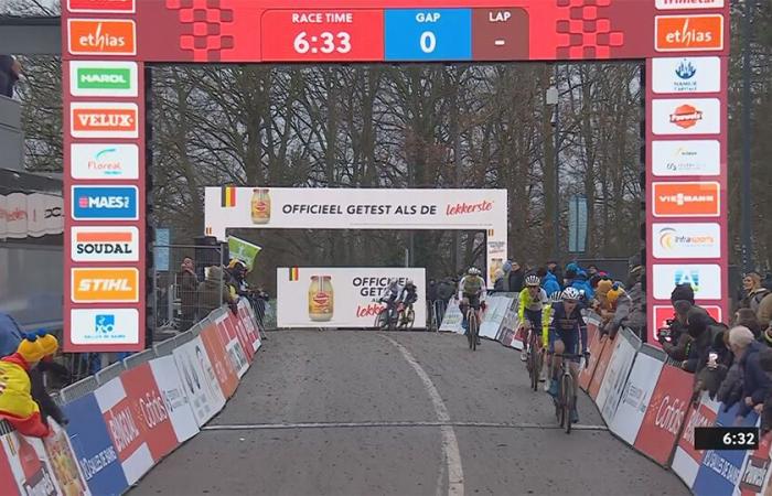 Spectacle à la Citadelle de Namur ! Vanthourenhout remporte la première victoire d’Aert depuis son retour après une chute au tour final