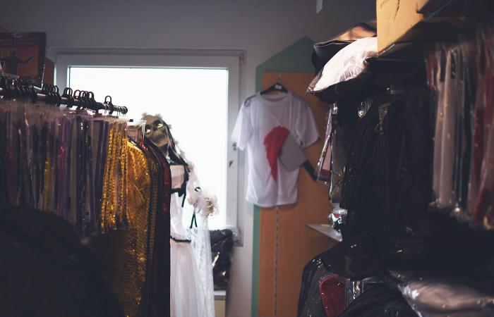 Linder Partner, le showroom aux 10 000 costumes caché à 15 minutes de Strasbourg