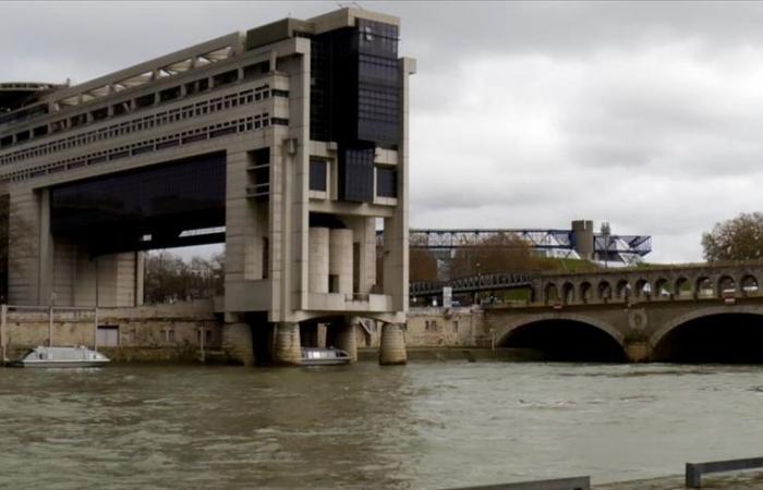 Bercy au centre de la crise politique après la chute du gouvernement Barnier