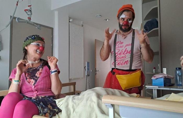 sur les traces de deux clowns dans un service de gériatrie en Gironde