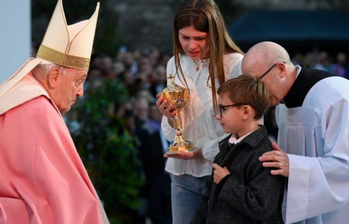 François nous invite à attendre le Christ avec joie