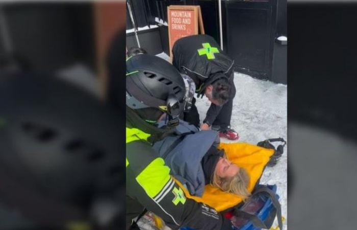 l’actrice Karin Viard se retrouve sur une civière après un accident de ski en plein festival