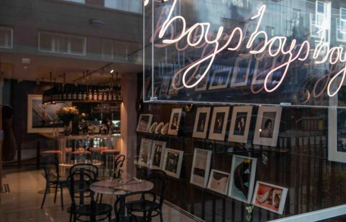 LES GARÇONS ! LES GARÇONS ! LES GARÇONS ! Le Gallery Café est ouvert à Londres