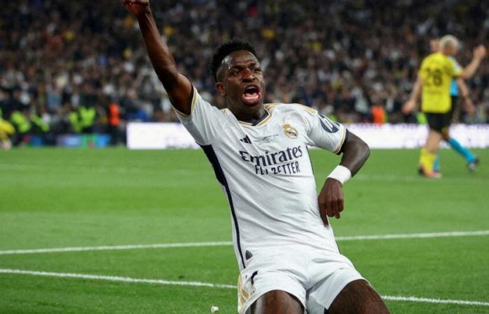 Vinicius se console en remportant le trophée FIFA The Best, Mbappé absent du XI de l’année